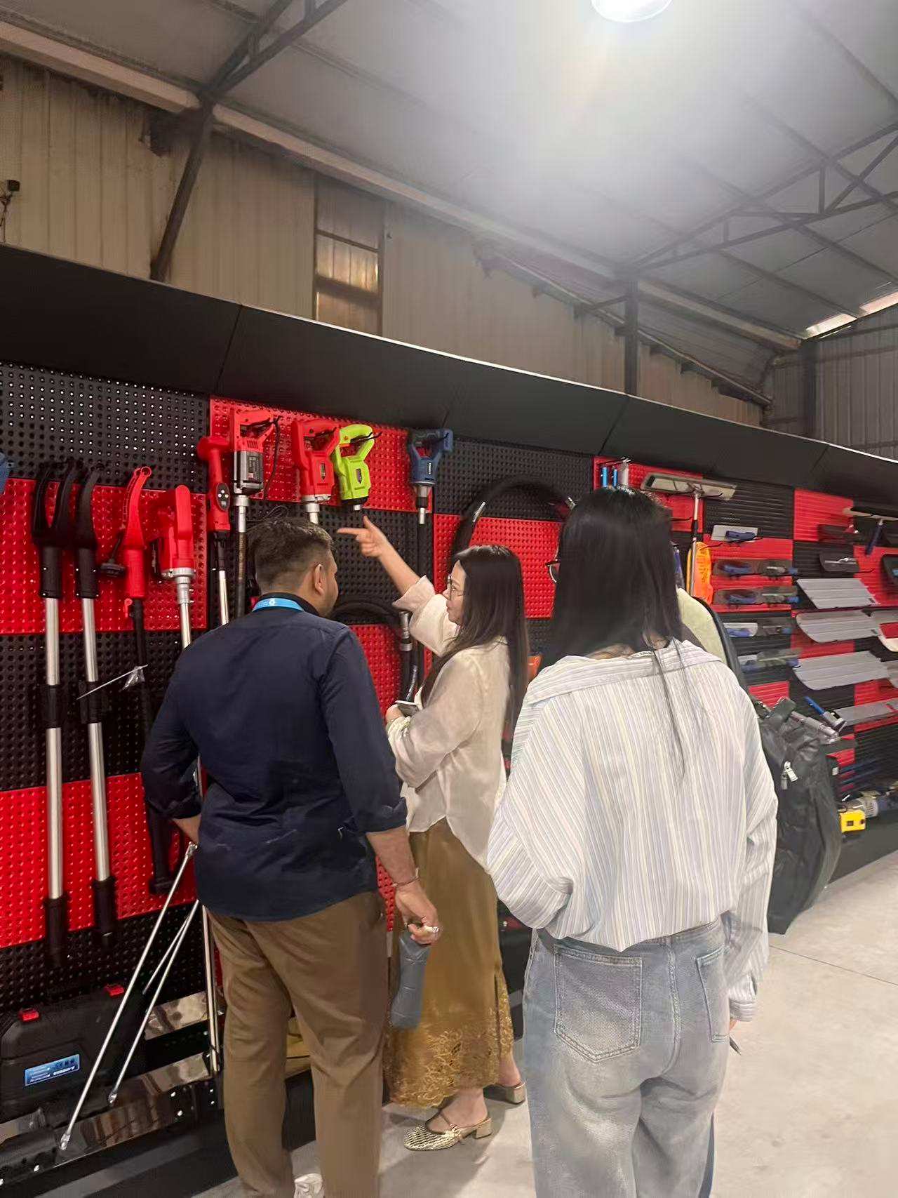 Parceria Global se Desdobra | Jointsen une-se a clientes internacionais para criar um novo projeto para equipamentos de máquinas